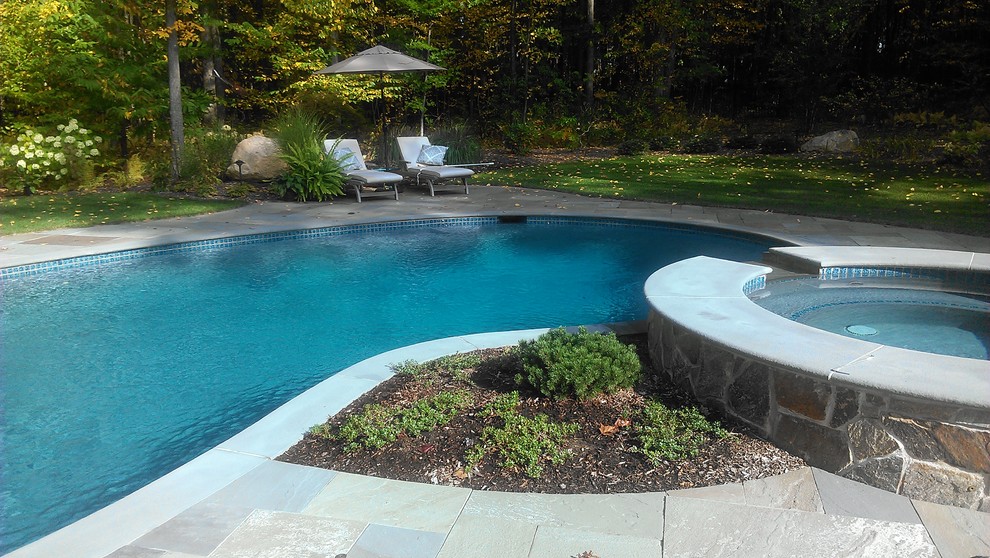 Example of a classic pool design in Bridgeport