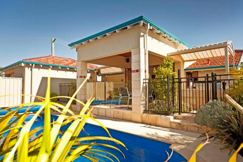 Bayswater Renovation Traditional Swimming Pool & Hot Tub Perth