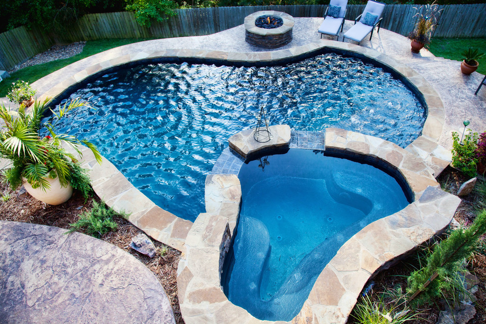 Elegant pool photo in Little Rock