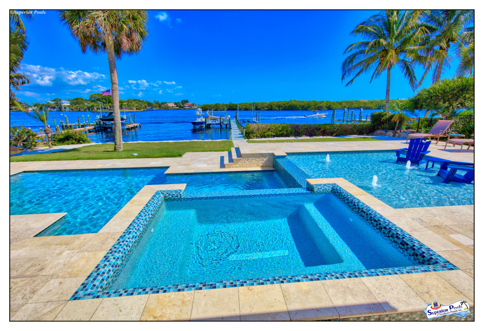 Nokomis, FL Custom Court Yard Swimming Pool & Spa With Raise