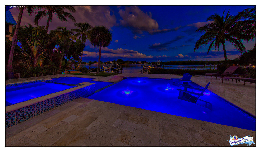 Nokomis, FL Custom Court Yard Swimming Pool & Spa With Raise