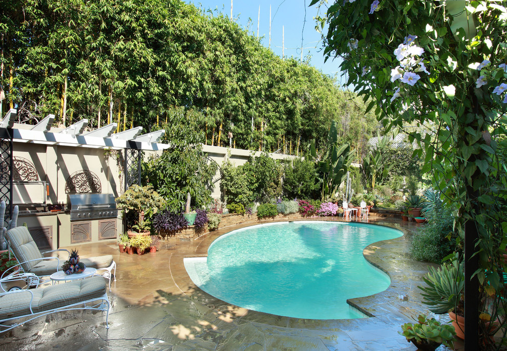 Klassischer Pool in Los Angeles