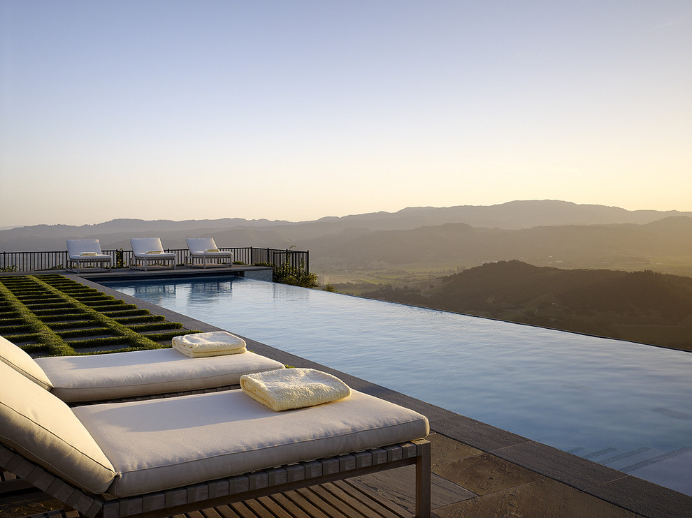 Inspiration for a timeless infinity pool remodel in San Francisco