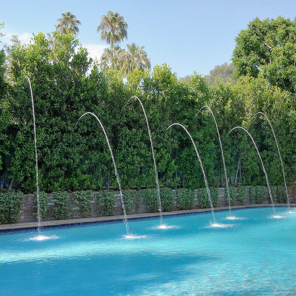 This is an example of a classic swimming pool in Los Angeles.