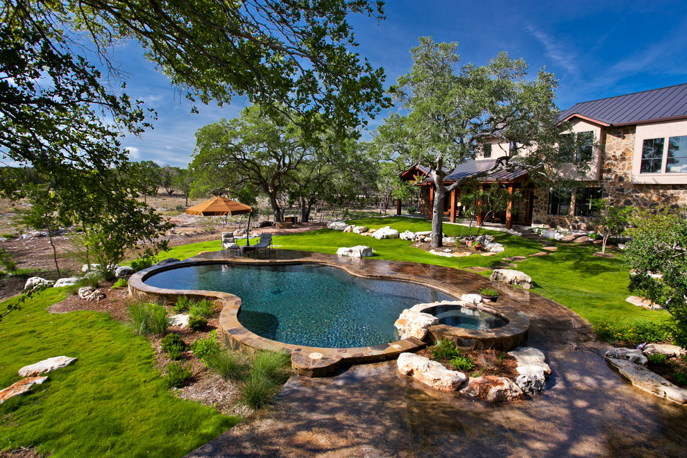 Bulverde Natural Pool/Spa/Outdoor Living/Sport Court Rustic Pool