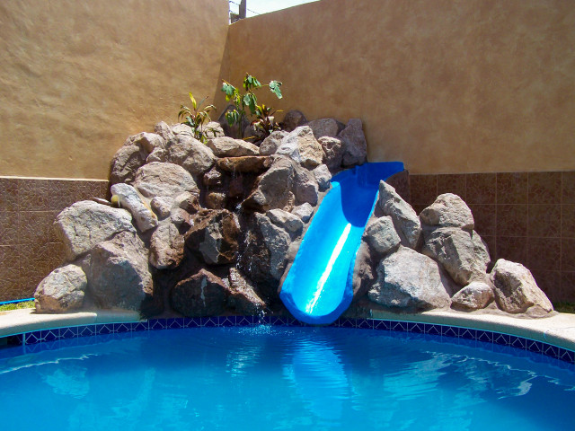Cascadas de piedra natural - Traditional - Pools & Hot Tubs - Other - by Albercas  y Spa de Sonora SA de CV | Houzz