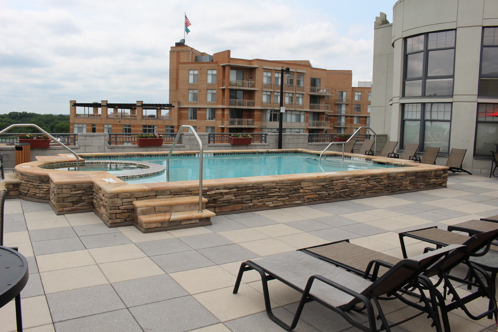 Hot tub - mid-sized rustic rooftop concrete paver and rectangular natural hot tub idea in DC Metro
