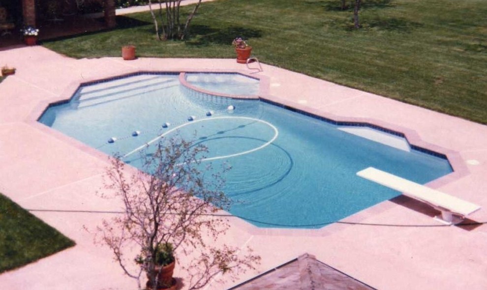 Photo of a traditional swimming pool in Austin.
