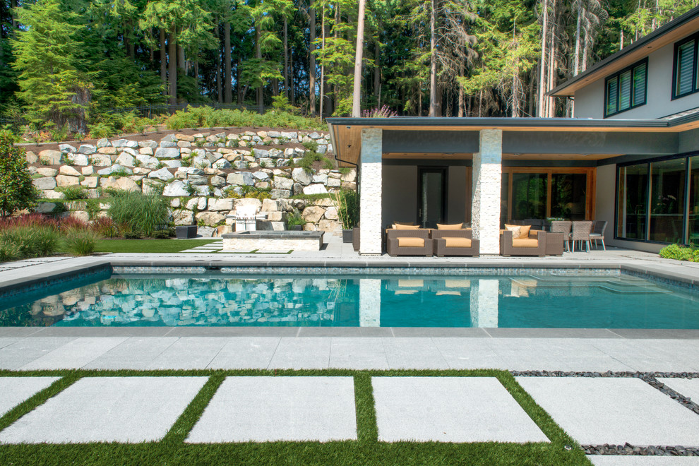 Стильный дизайн: прямоугольный бассейн в современном стиле - последний тренд