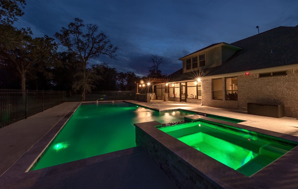 Color Changing Lights In Beautiful Backyard Modern Swimming Pool
