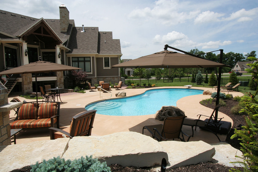 Design ideas for a classic swimming pool in Kansas City.