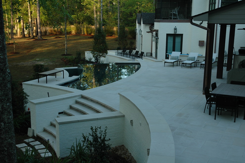 Example of a trendy pool design in New Orleans