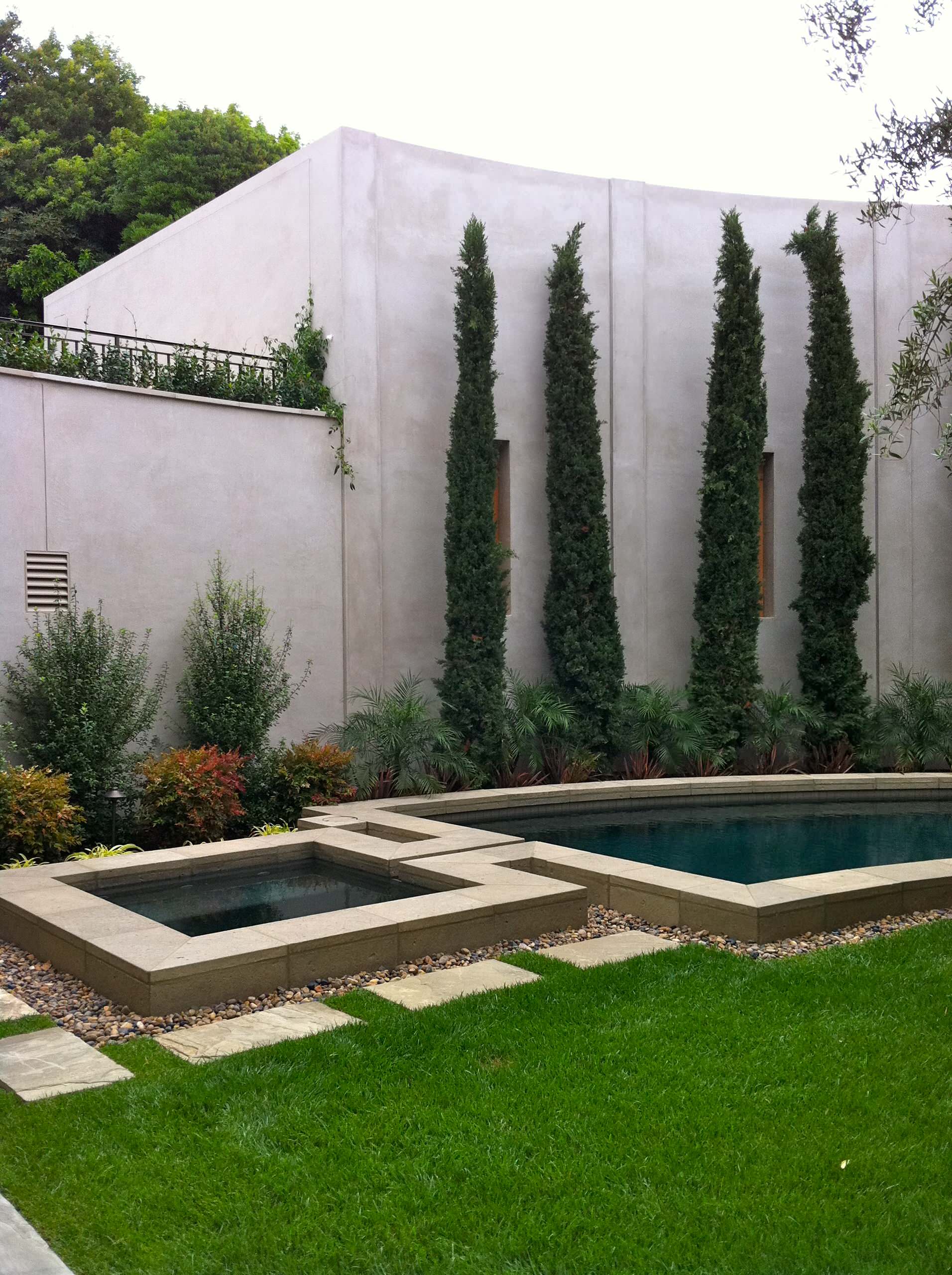 Contemporary La Jolla Landscape Architecture Courtyard Pool Italian Cypress Contemporary Pool San Diego By The Design Build Company Houzz