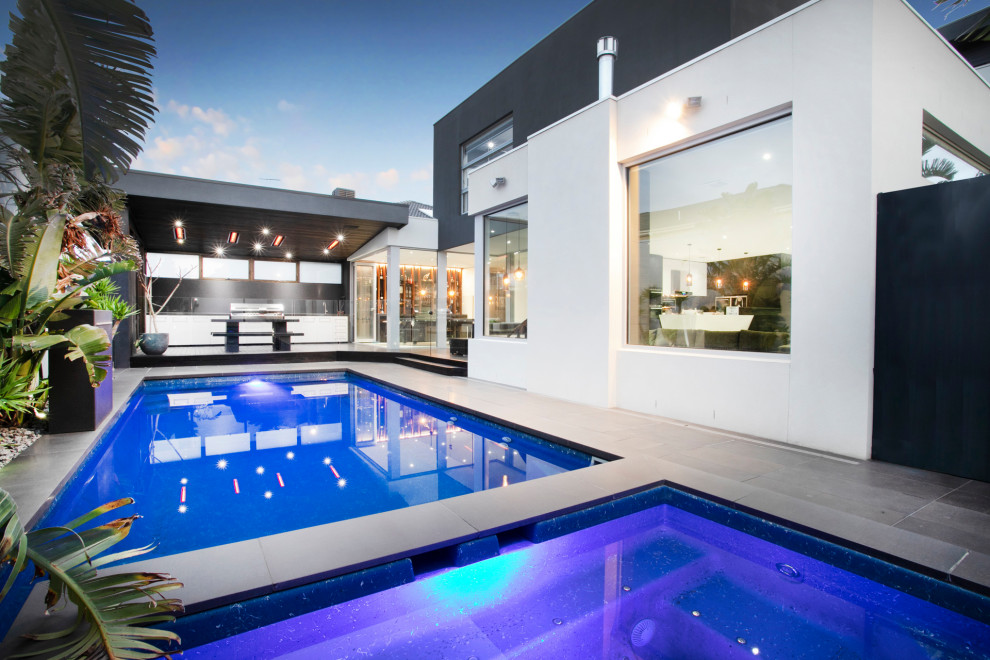 Inspiration for a contemporary swimming pool in Melbourne.
