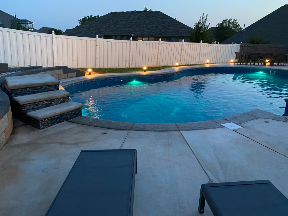 Custom Lagoon shaped polymer vinyl liner pool with Multilevel