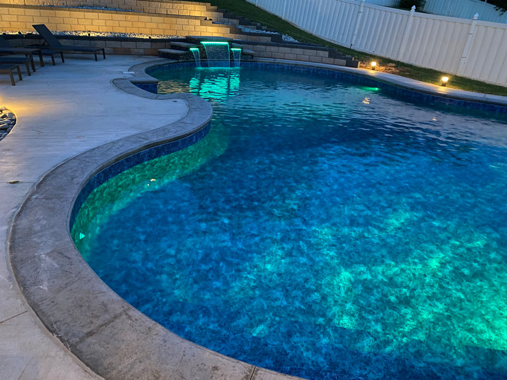 Custom Lagoon shaped polymer vinyl liner pool with Multilevel