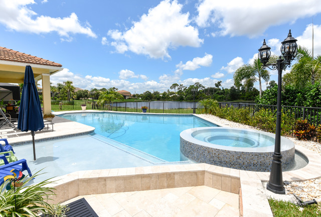 Custom Pool And Spa Residence Q Contemporary Swimming Pool Miami By Apex Pavers Pools Houzz