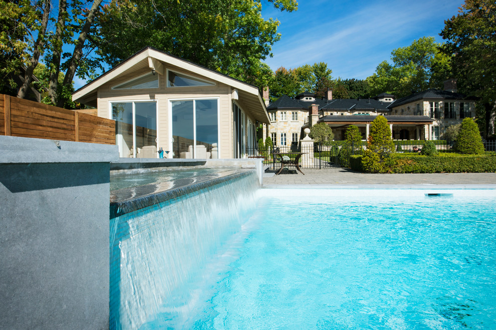 Custom pool in Beaconsfield Contemporary Pool Montreal by