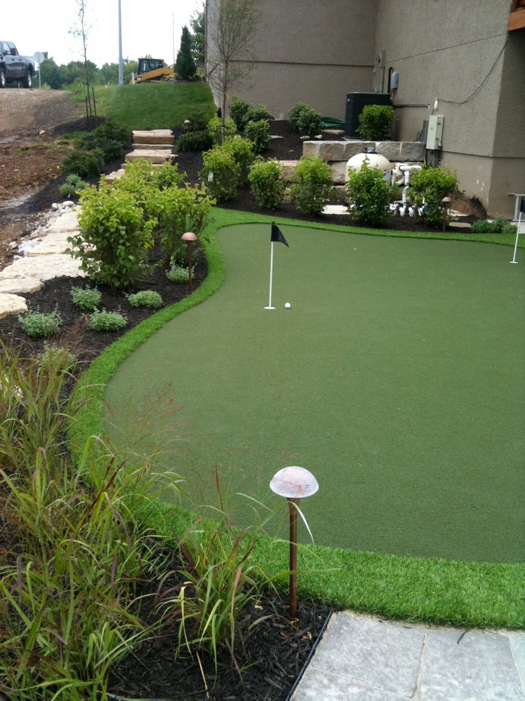 Custom Putting Greens Modern Pool Kansas City by Green Turf