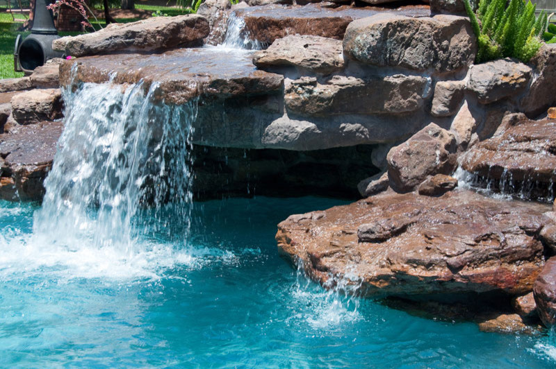 Aménagement d'une piscine.