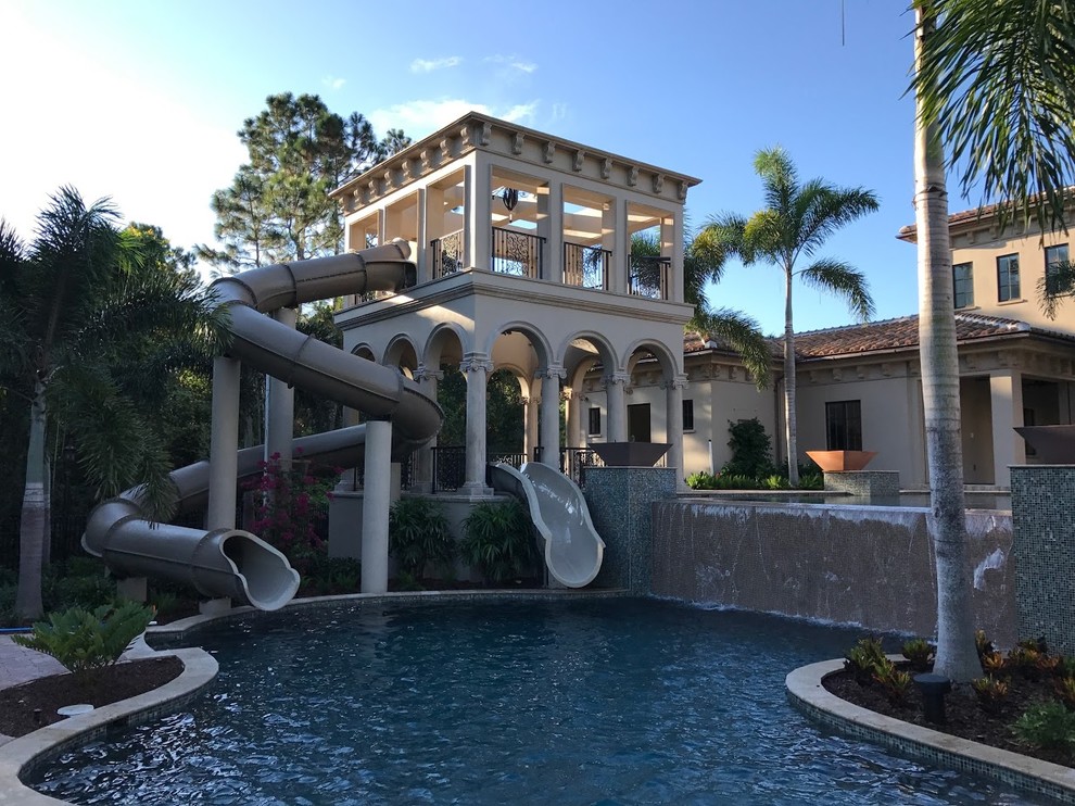 Geräumiger Mediterraner Infinity-Pool in Orlando