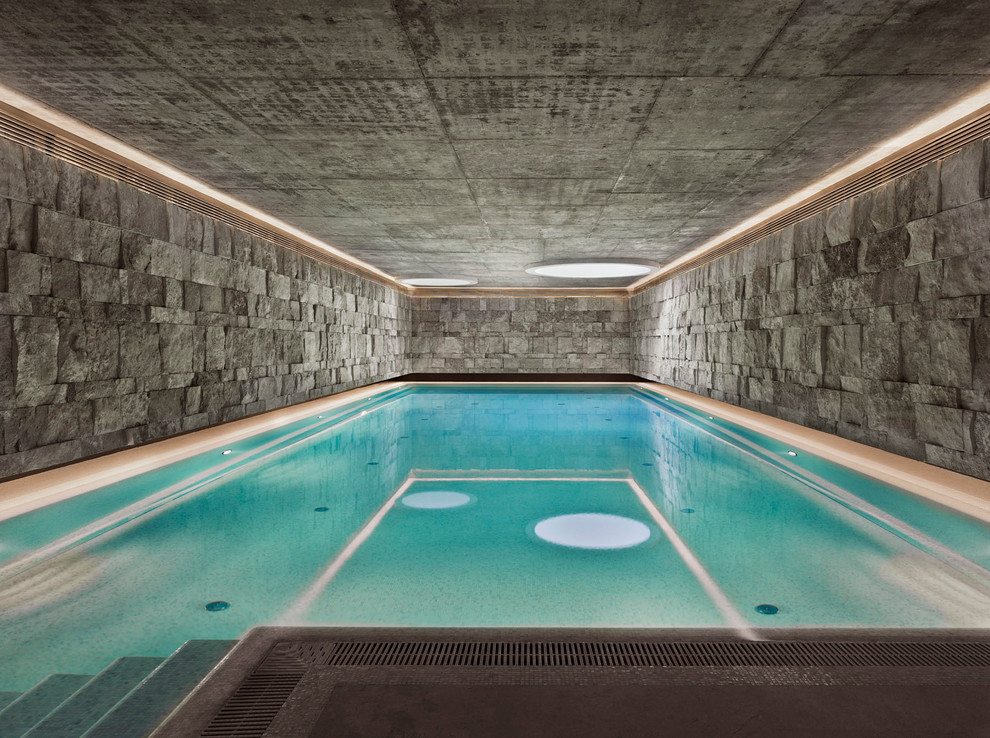 Inspiration for a contemporary swimming pool in Moscow.