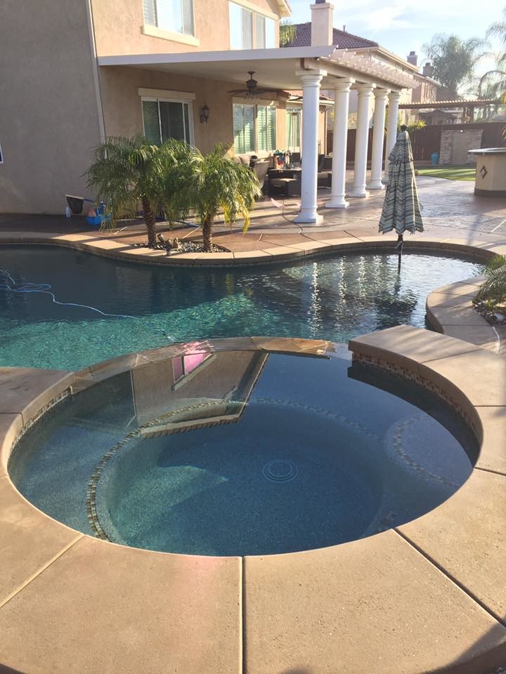 Dream Backyard Pool and Putting Green Pools Los Angeles von