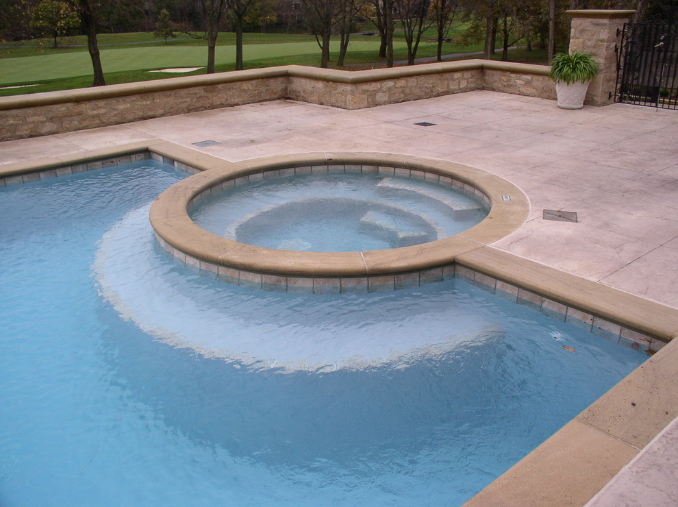 Inspiration for a contemporary pool remodel in Columbus