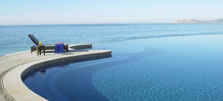 Идея дизайна: бассейн в морском стиле