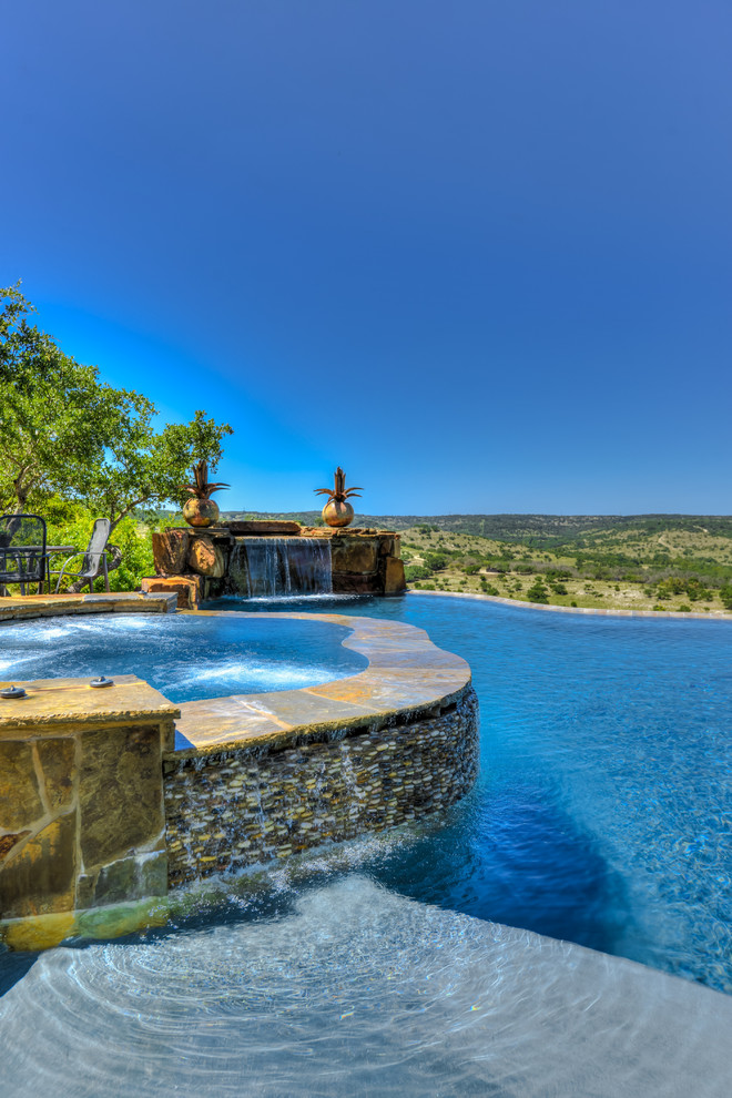 Landscaping Your Pool or Hot Tub with Stone Veneer