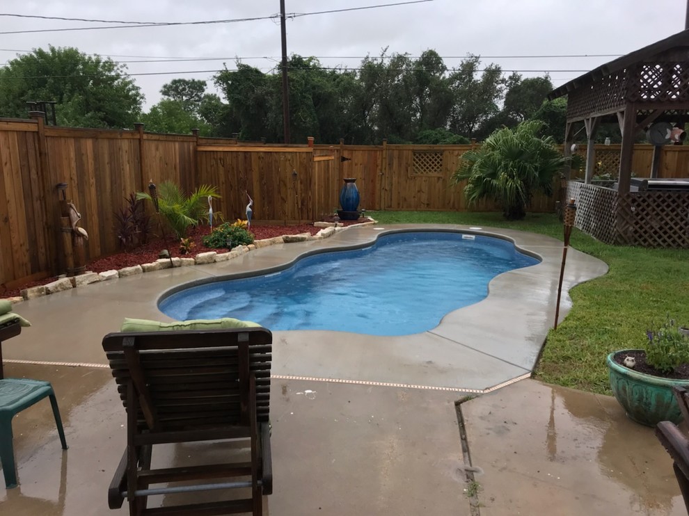 Fiberglass Pool Projects and Ideas Modern Pool Austin by