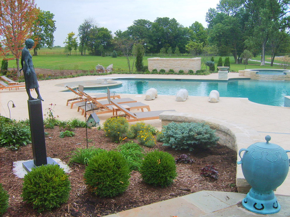 Formal Pool with integrated scultpure Traditional Pool Kansas