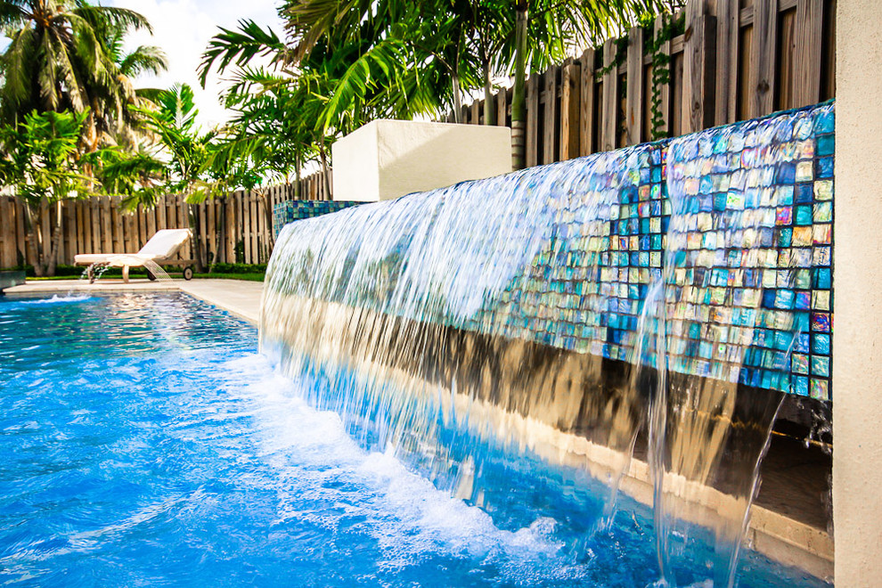Fountain for Classic/Straight Edge Pool With Custom Spa, Fountain and Sun Shelf Modern Pool