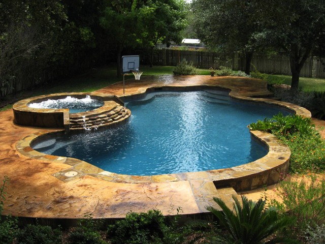 Freeforms with flagstone decking - Exotique - Piscine - Austin - par ...