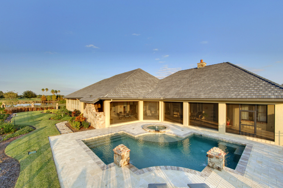 Mediterraner Pool in individueller Form in Orlando