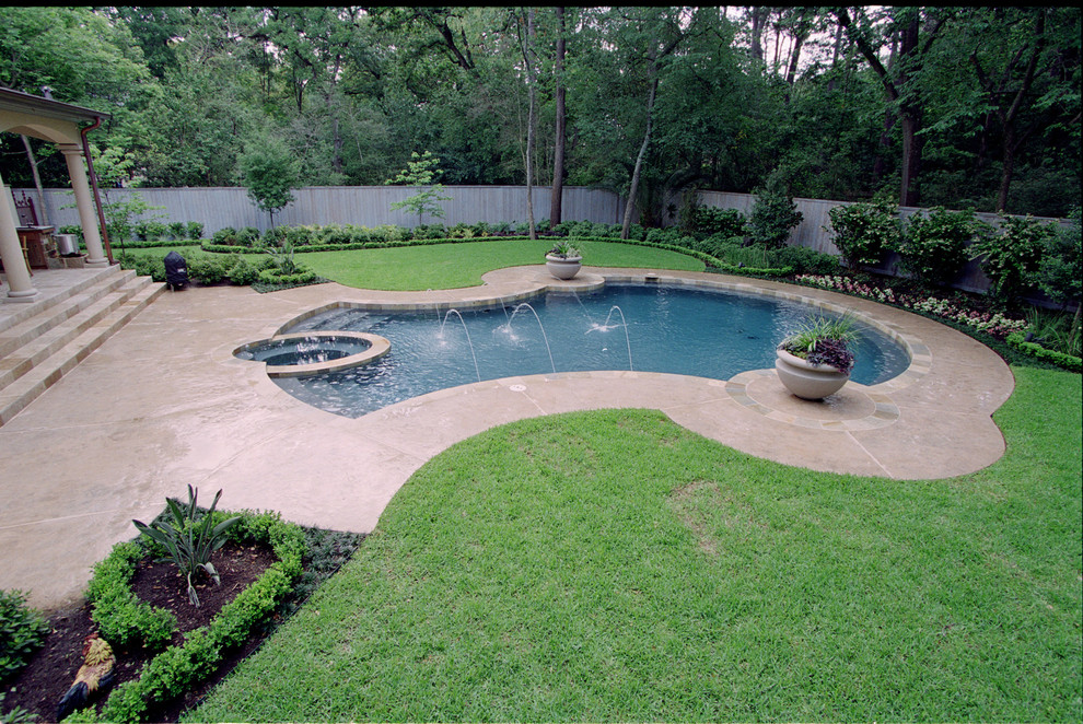 Medium sized classic back custom shaped hot tub in Houston.