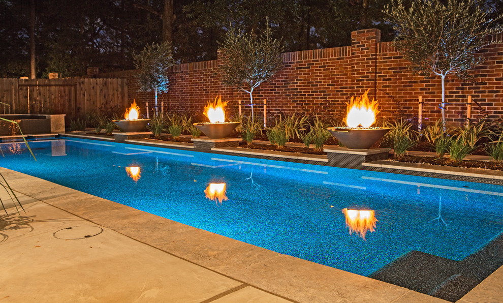 Geometric Relaxation Contemporary Pool Houston by Water's Edge