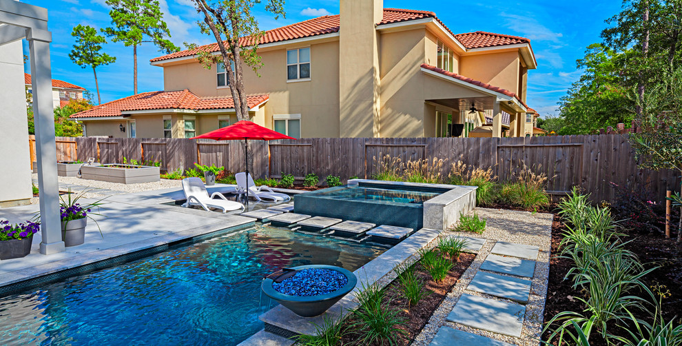 Geometric Relaxation Contemporary Pool Houston by Water's Edge