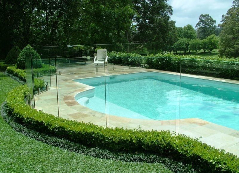 Design ideas for a swimming pool in New York.