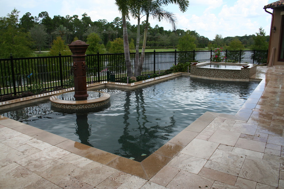 Example of a mountain style pool design in Orlando