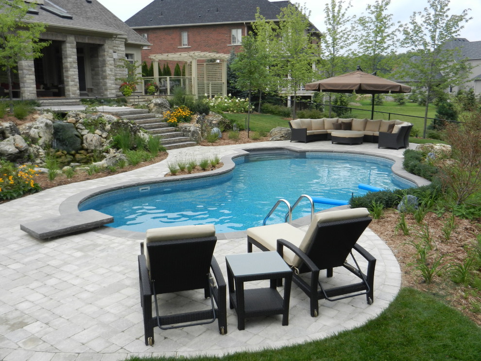 Graceful Pools - Traditional - Pool - Toronto - by D.A Gracey ...