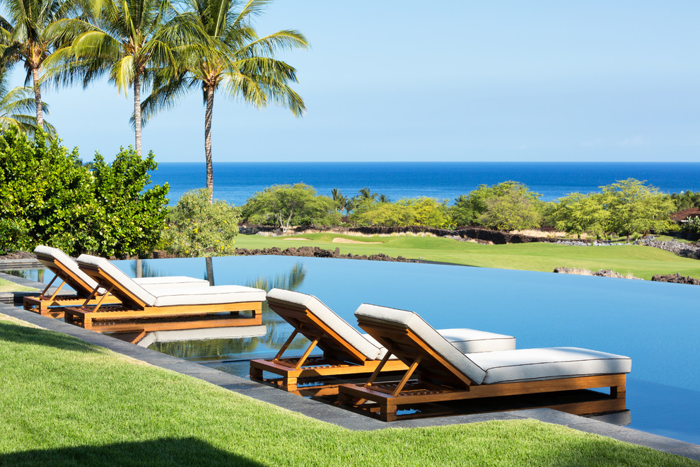 This is an example of an expansive world-inspired infinity swimming pool in Hawaii.