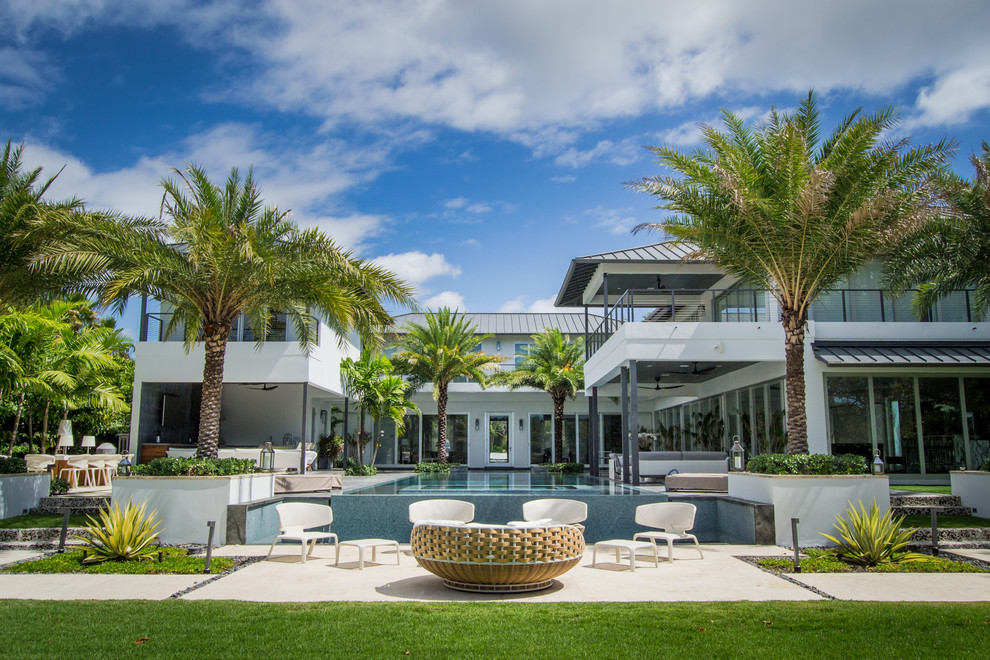 HAMMOCK LAKE RESIDENCE Modern Pool Miami by Orlando Comas