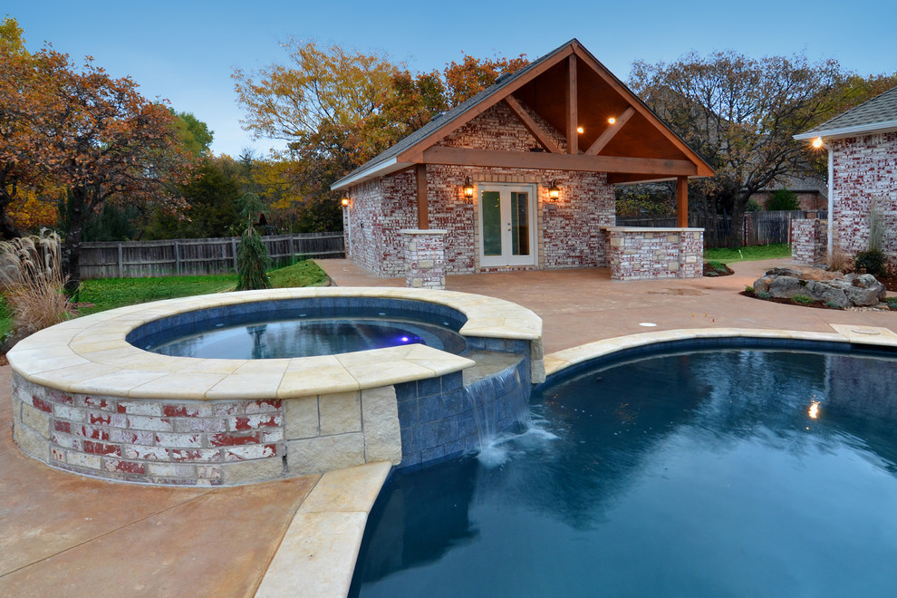 Example of a mountain style pool design in Oklahoma City