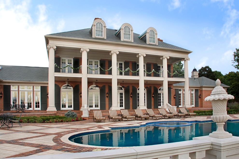 Example of a classic brick pool design in Kansas City