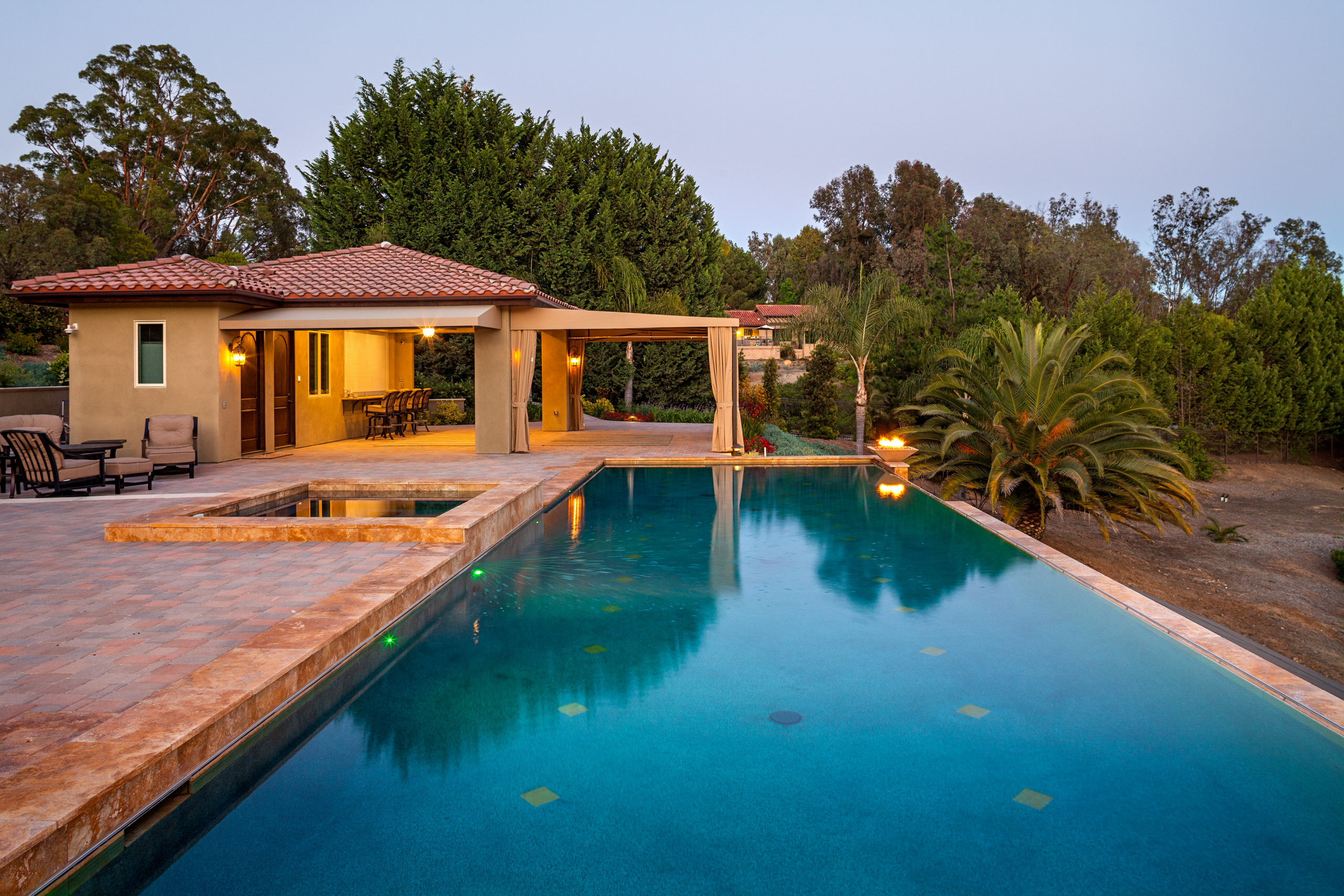 75 Most Popular 75 Beautiful Side Yard Pool with Brick Pavers Ideas &  Designs Design Ideas for March 2023 | Houzz NZ