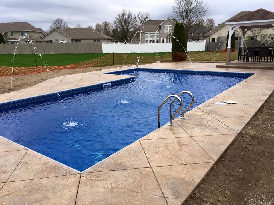 Inspiration for a modern pool remodel in Indianapolis