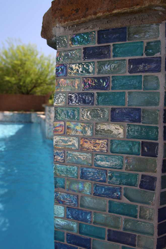 Iridescent Blue 1 X 2 Glass Tile Surrounds The Pool And Raised Spa On Rai Modern Las Vegas By Paragon Pools - Iridescent Glass Tile For Pools Iridescent Blue 1 X 2 Glass Tile Surrounds The Pool And Raised Spa On Rai Modern Las Vegas By Paragon Pools - Iridescent Glass Tile For Pools