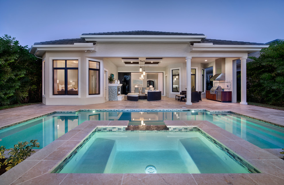 Design ideas for a classic swimming pool in Miami.