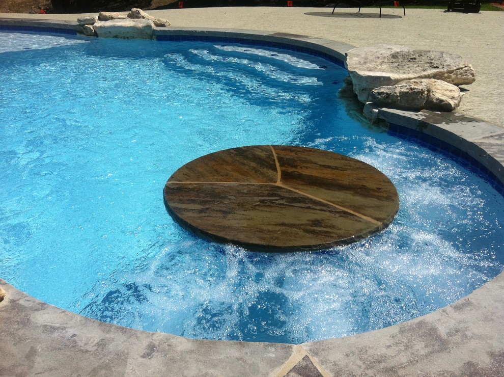 Pool - contemporary pool idea in Austin